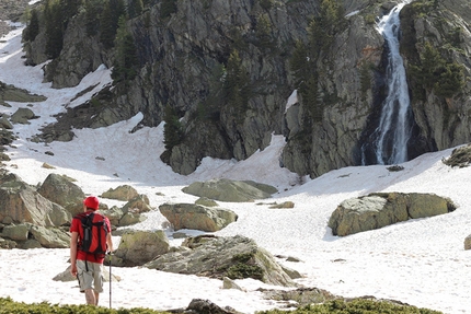 Massi della Luna - Alta Valle Gesso - Cuneo Alps - Approach in June