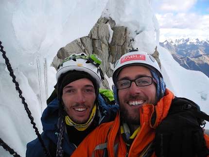 Cordillera Huayhuash, Peru - Carlo Cosi, Davide Cassol - On the summit of La siesta del bodacious, Jurau SW Face