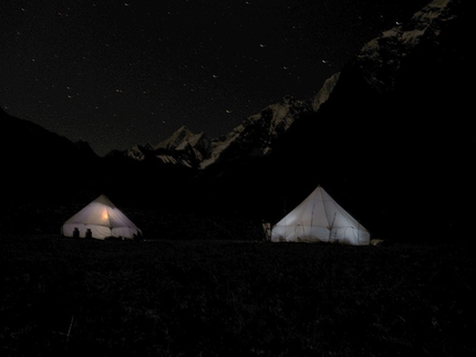 Cordillera Huayhuash, Peru - Carlo Cosi, Davide Cassol - Base Camp