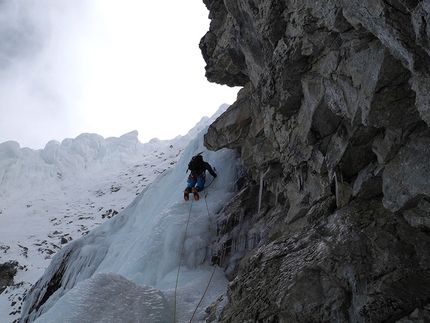 Cordillera Huayhuash, Peru - Carlo Cosi, Davide Cassol - La siesta del bodacious, Jurau SW Face