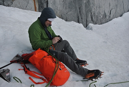 West Witches Tit, Alaska - John Frieh and Jess Roskelley making the first ascent of No Rest For the Wicked, (IV+ AI6 M7 29-30/05/2014)