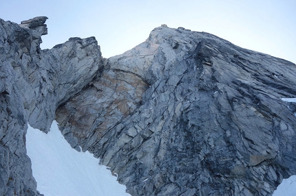 West Witches Tit, Alaska - John Frieh and Jess Roskelley making the first ascent of No Rest For the Wicked, (IV+ AI6 M7 29-30/05/2014)