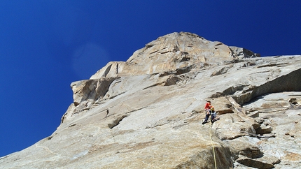Ak-Su valley, two new rock climbs by Luca Schiera and Matteo De Zaiacomo