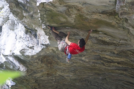 Difficult new trad climb in South Wales by Tom Randall