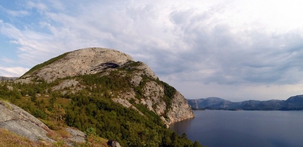 Destination Flatanger and the Hanshelleren cave for Silvio Reffo