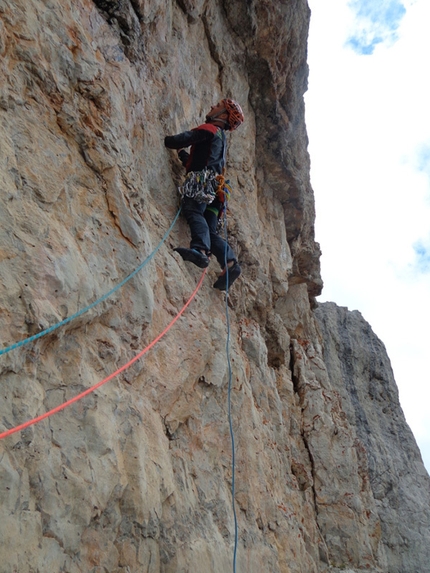 Dolomiti di Brenta, Brenta Base Camp 2014 - Punta Jolanda: Ale Baù su Badanti al seguito