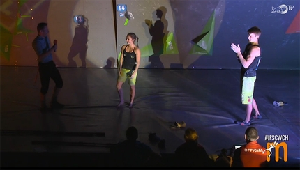 Bouldering World Championships 2014 - Juliane Wurm, applauded by Jan Hoyer