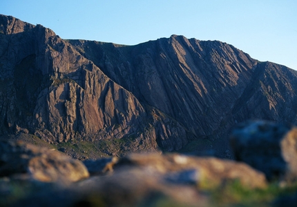 Rock climbing on Cloggy - Clogwyn Du'r Arddu, Wales