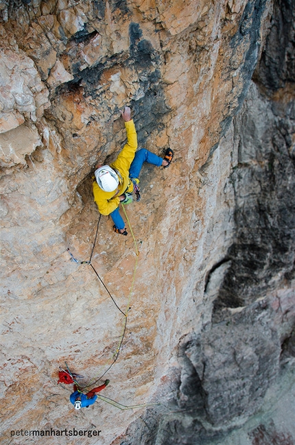 Simon Gietl - Simon Gietl and Daniel Tavanini during the first ascent of No Credit (X-, 320m),  Tofana di Rozes, Dolomites.