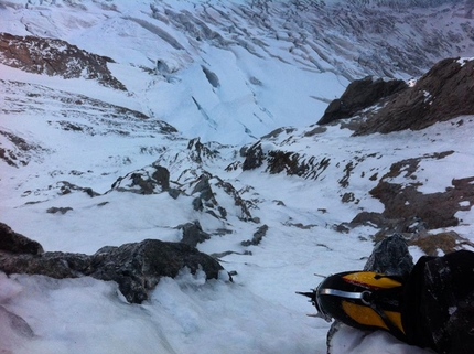 Corrado Pesce, Grandes Jorasses, Monte Bianco - Durante la salita solitaria di Corrado Pesce della via Polacca sulle Grandes Jorasses, Monte Bianco