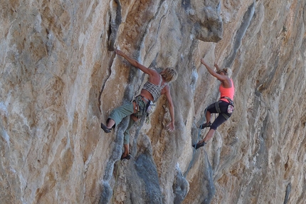 Kalymnos, Grecia - Ragazze ad Odyssey