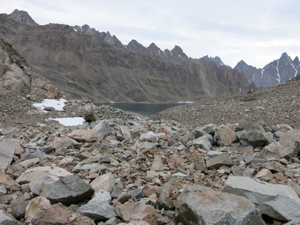 Greenland 2014, Ralph Villiger and Harald Fichtinger - The boat in the anchor bay.