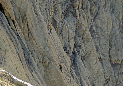 La Bouteille (Monte Bianco), due vie nuove