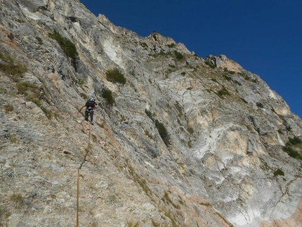 Paretone Express. Via Iurisci - D'Amico al Paretone del Gran Sasso - Iurisci sul 1° tiro dopo lo zoccolo