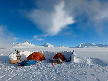 Volcan Aguilera, Hielo Sur, Patagonia - Volcan Aguilera: camp on the Hielos Continentales
