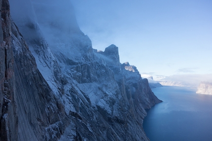 Greenland, Baffin Island - Climbing at Gibbs Fjord, Nicolas Favresse, Olivier Favresse, Ben Ditto and Sean Villanueva.