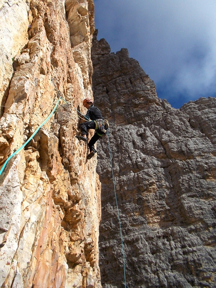 Corso aspiranti guida alpina 2013 - 2014 - Modulo roccia in Dolomiti: Via Paolo VI Tofana