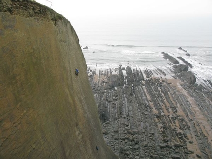 Arrampicata trad: Dave Macleod ripete The Walk of Life