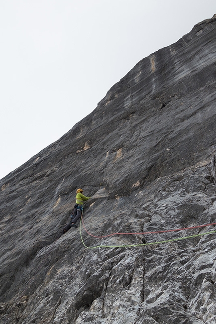 Colonne d'Ercole, Civetta, Dolomiti - Alex Walpoth e Martin Dejori durante la prima ripetizione di Colonne d'Ercole, Civetta,  Dolomiti