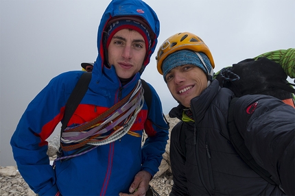 Colonne d'Ercole, Civetta, Dolomiti - Alex Walpoth e Martin Dejori durante la prima ripetizione di Colonne d'Ercole, Civetta,  Dolomiti