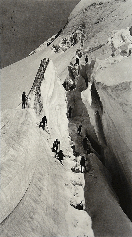 GORE-TEX® Experience Tour 'History Session' - The crevasse - 1862