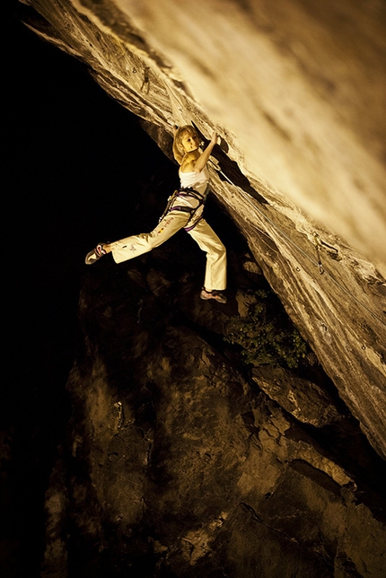 Angela Eiter - Angela Eiter su Zauberfee 8c+, Eremo, Arco