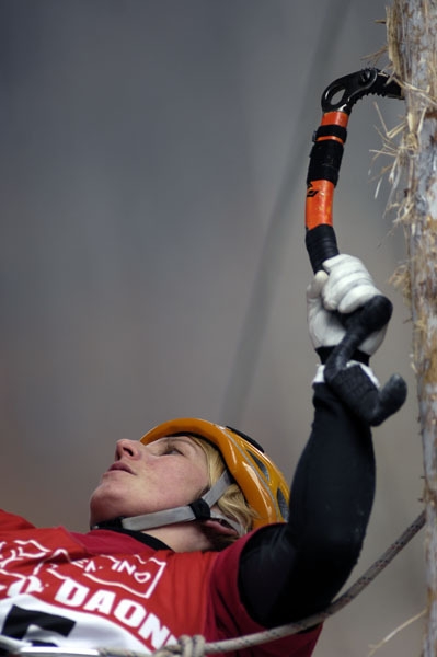 Ice Master Daone 2007 - Müller Petra concentrating hard in Valle di Daone.