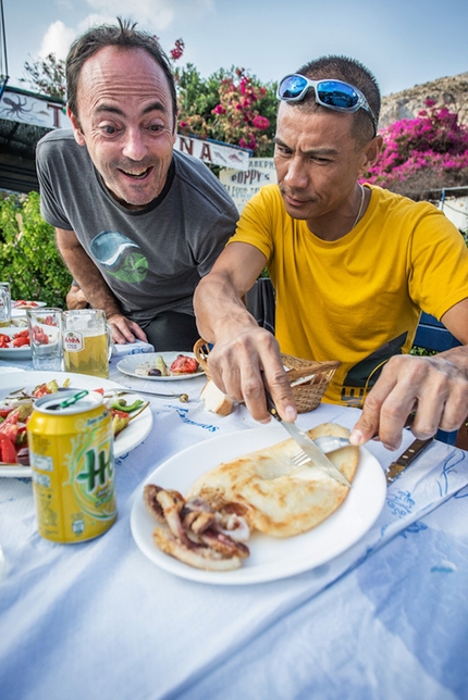 The North Face Kalymnos Climbing Festival 2014 - E' mio! No, è mio! Jean-Baptiste Tribout e Yuji Hirayama durante il The North Face Kalymnos Climbing Festival 2014