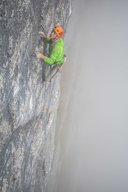 Happy Ledge, Val Trementina, Paganella - Nicola Sartori on the final moves of pitch 2, 7a+