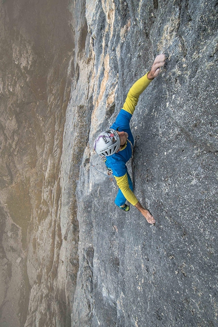 Happy Ledge, Val Trementina, Paganella - Rolando Larcher sul terzo tiro di 7b+