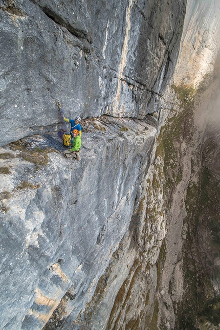 Happy Ledge, Val Trementina, Paganella - Nicola Sartori e Rolando Larcher alla sosta del terzo tiro