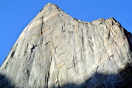 Shark's Tooth, Groenlandia, Matteo Della Bordella, Silvan Schüpbach, Christian Ledergerber - La parte alta della parete.