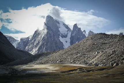 Shark's Tooth, Greenland, Matteo Della Bordella, Silvan Schüpbach, Christian Ledergerber - Daderbrum.