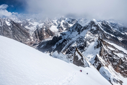 Kishtwar, Himalaya, Stephan Siegrist, Andreas Abegglen, Thomas Senf - Stephan Siegrist and Dres Abegglen during the first ascent of Kharagosa 5840m