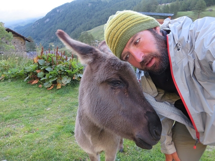 Across the Alps - Ivan Peri - Ascolto i consigli di un amico che ho incontrato in Valgrisenche.