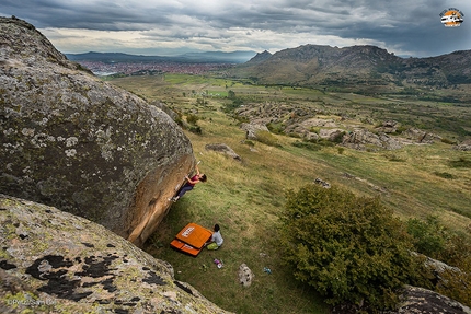 Petzl RocTrip 2014: bouldering at Prilep in Macedonia