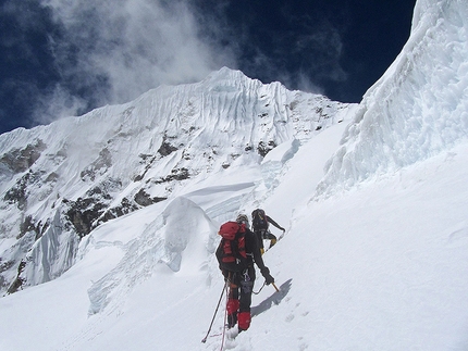 Zemu Exploratory Expedition K2014-150 CAI - During the 2014 Zemu Exploratory Expedition. With the mountaineers Alberto Peruffo, Anindya Mukherjee, Cesar Rosales Chinchay, Francesco Canale, Davide Ferro, Andrea Tonin, Enrico Ferri.