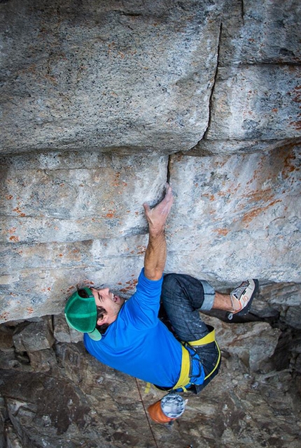 Sonnie Trotter libera Family Man a Skaha Bluffs in Canada