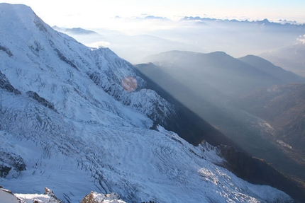 Monte Bianco, giovane alpinista trova un tesoro in gioielli