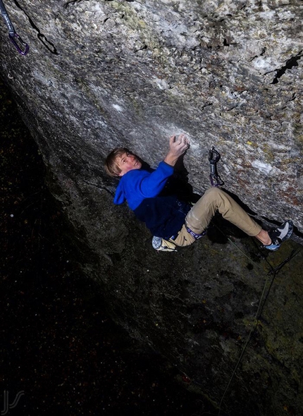 Alexander Megos climbs Sonic Kaboom 9a in Frankenjura