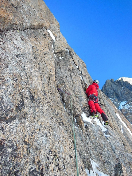 Combe Maudit, Mont Blanc - An...ice surprise by Enrico Bonino, Giulia Venturelli, Combe Maudit, Monte Bianco.