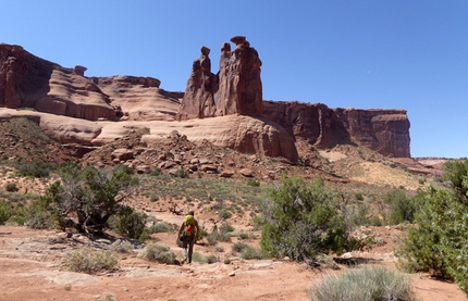 Desert Sandstone Climbing Trip #2 - Arches National Park - Arches National Park - Three Gossips