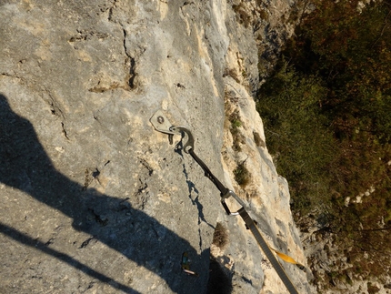 Superavanzi, Pilastro dei Barbari, Valsugana - Durante la riattrezzatura della via Superavanzi effettuata da Beppe Ballico e Niccolò Antonello il 29 Ottobre 2014