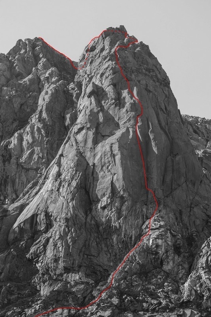 Storpillaren, Vagakallen, Lofoten - The Corner kick (8a, 900m) first climbed by Adam Pustelnik and Andreas Klarström up Storpillaren, North Face of Vågakallen, Lofoten islands, Norway.