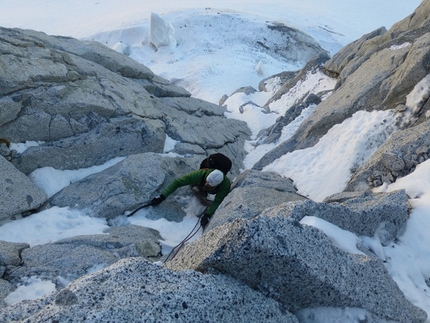 Monte Nero, Presanella - On pitch 1 of Clean Climb (480m, IV/M4+, Giovanni Ghezzi, Demis Lorenzi, 02/11/2014), Monte Nero, Presanella