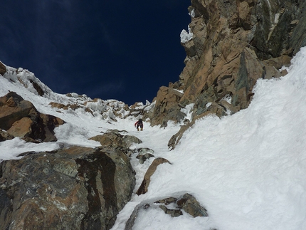 Monte Disgrazia, oltre l'orizzonte. Di Ivo Ferrari