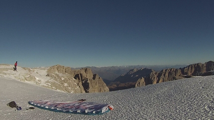 Canalone Neri, Dolomiti di Brenta - Jacopo Pellizzari and Luca Tamburini and the first Speedfly descent of Canalone Neri, Brenta Dolomites