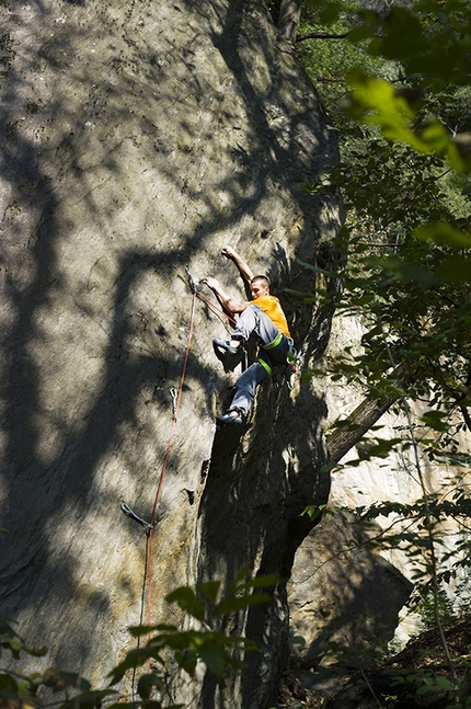 Val Chiavenna, Mezzera - Matteo Deghi making the first ascent of Pasquetta 7c+, Mezzera