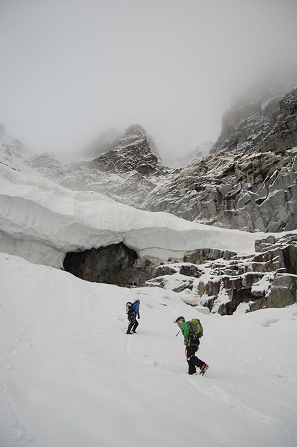 Couloir Martina, Monte Bianco di Presanella,  Jacopo Pellizzari, Paolo Baroldi, Francesco Salvaterra - Couloir Martina:  verso la terminale