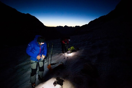 Diretta Solitudine, Monte Nero di Presanella, Jacopo Pellizzari, Francesco Salvaterra - Diretta Solitudine: alla base della parete